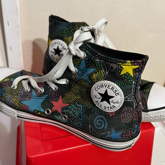 Colorful star-pattern Converse - Picture 2 of 2